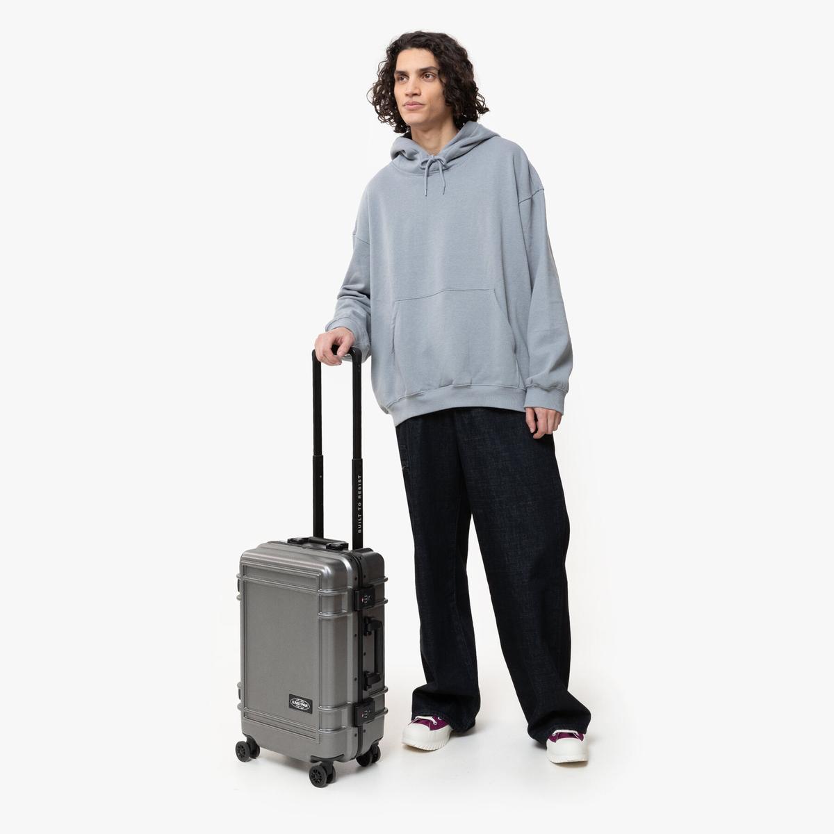 product/e/a/eastpak_ek0a5bje4s1_brushed-metal_5.jpg