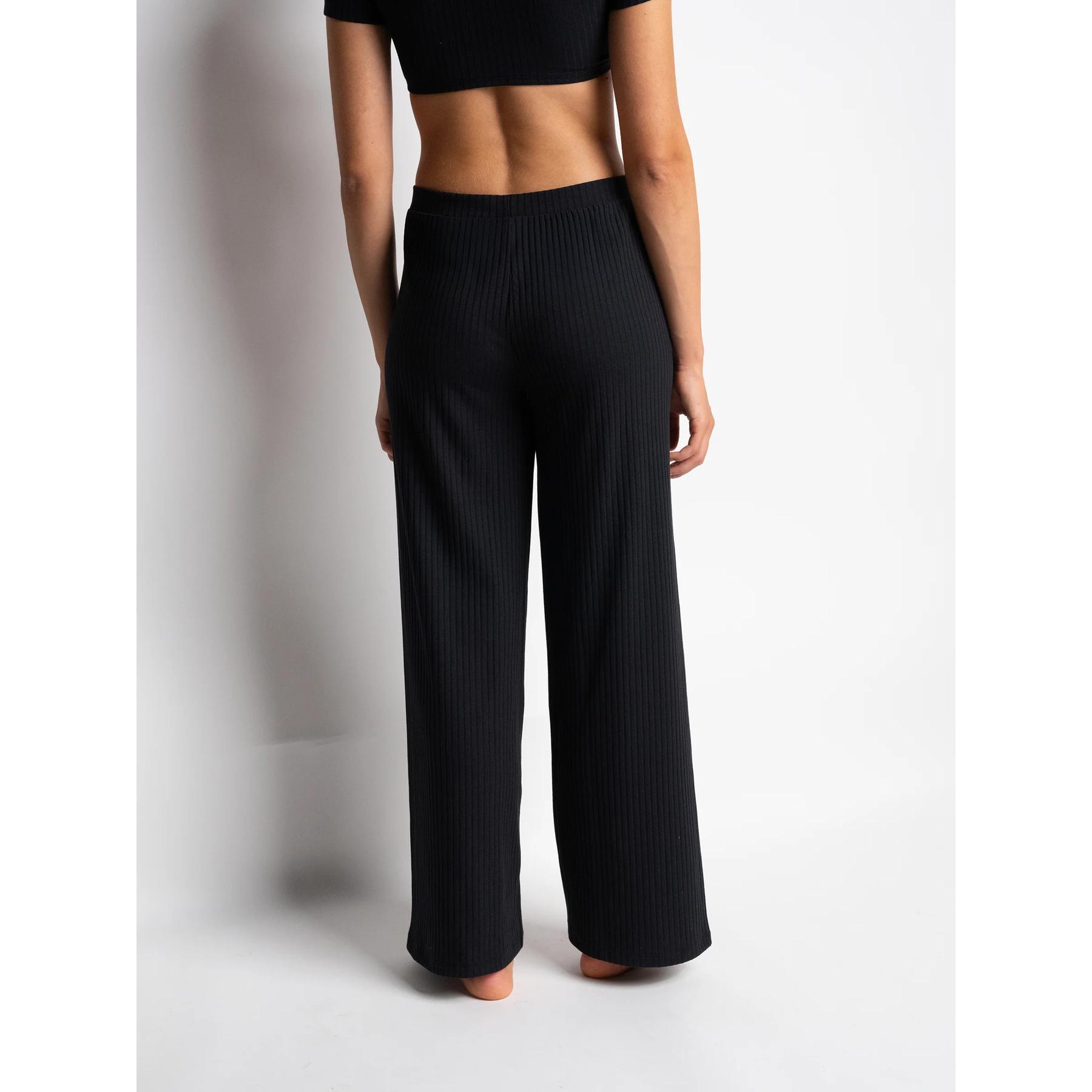 product/p/a/passionata_th32-0007_black_5.jpg