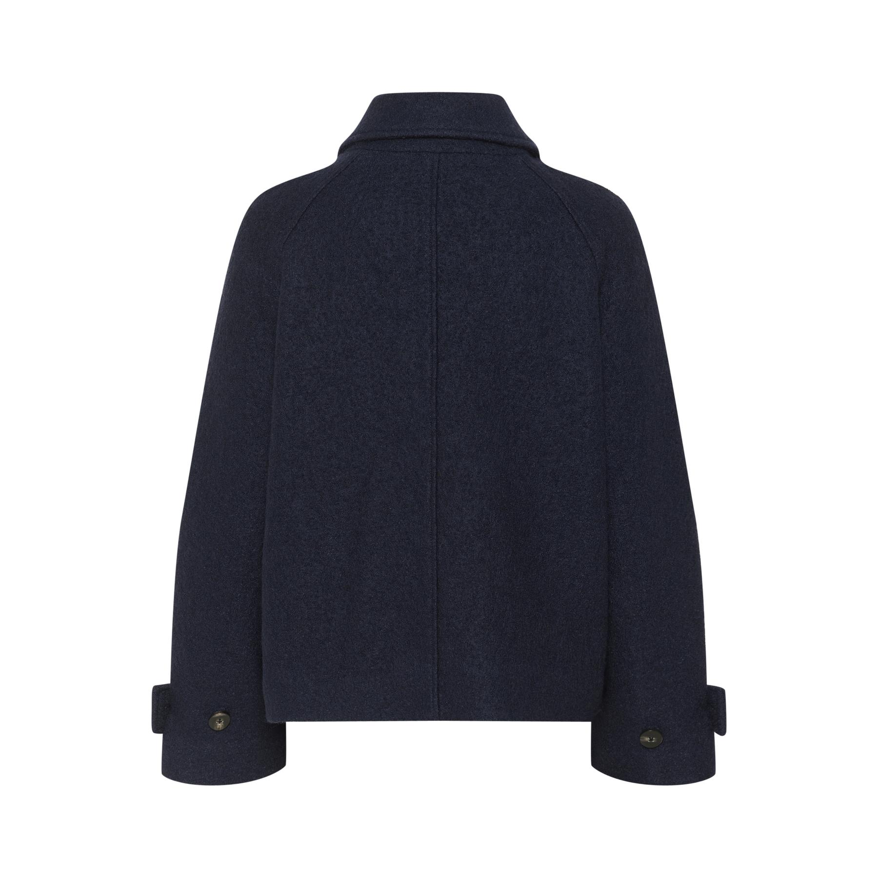 product/s/o/soaked-in-luxury_30408390-193922_0.jpg
