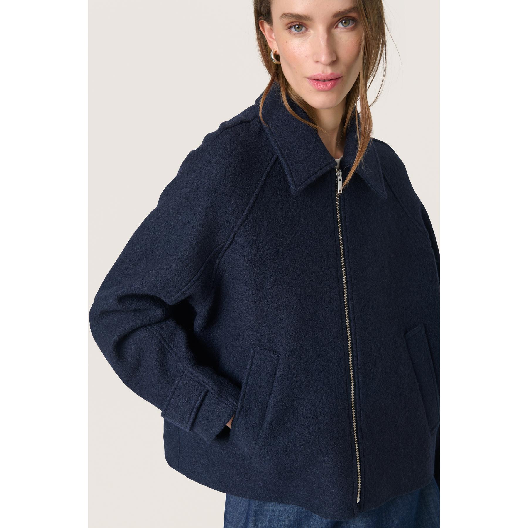 product/s/o/soaked-in-luxury_30408390-193922_2.jpg