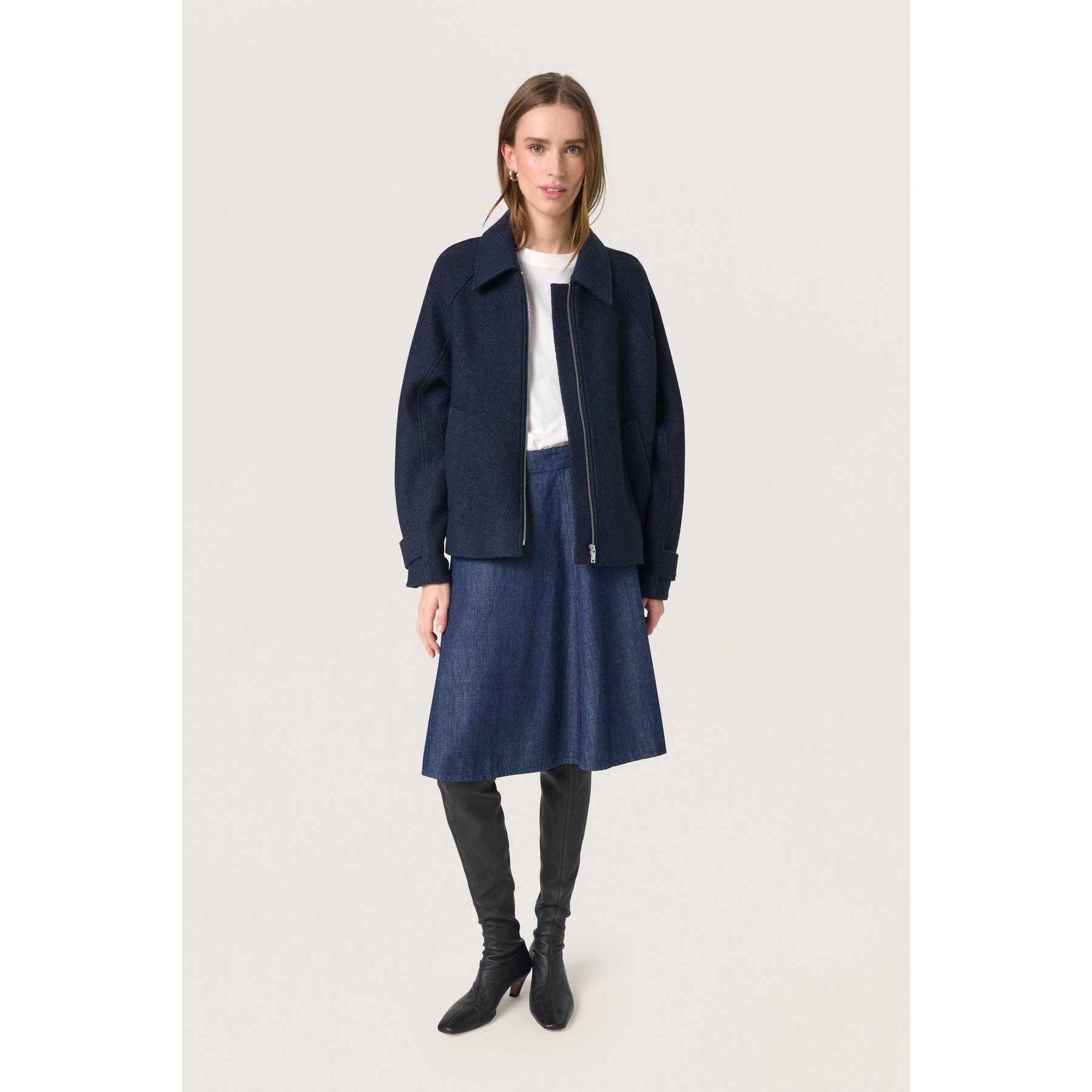 product/s/o/soaked-in-luxury_30408390-193922_3.jpg