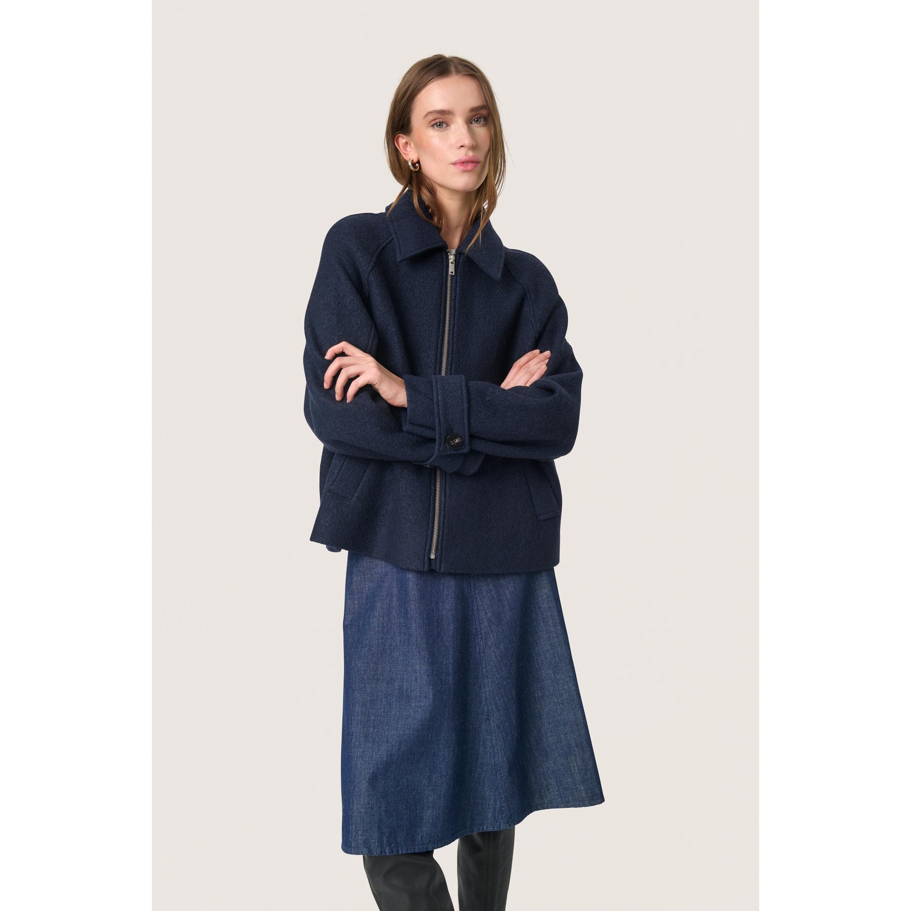product/s/o/soaked-in-luxury_30408390-193922_5.jpg