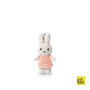 jd7829-crocheted-miffy-keyring-just-dutch-pink-one-size