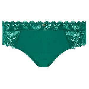 mg108106600-shorty-woman-morgan-claudia-green