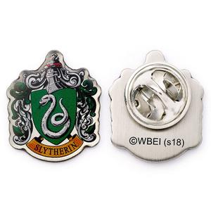 5055583412707-badge-the-carat-shop-harry-potter-slytherin-beige-green-one-size